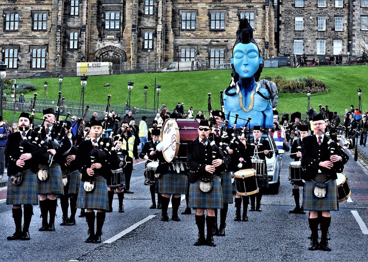 The bhangra-bagpipes solution: towards a non-ethnic, civic Scotland, and back again
